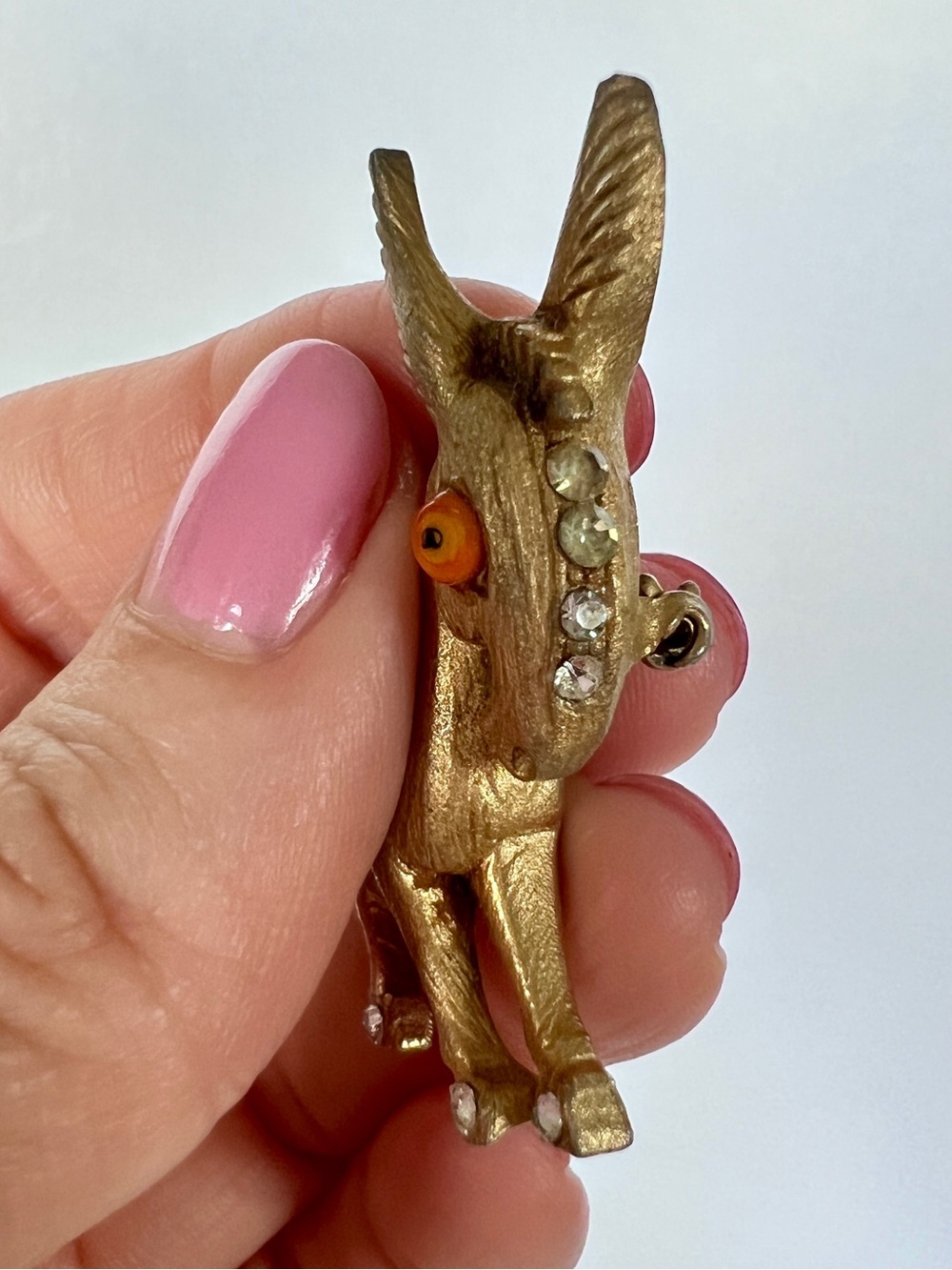 Vintage Weiss Donkey Brooch Signed Brushed Gold Tone Rhinestones and Orange Eye - Picture 3 of 5